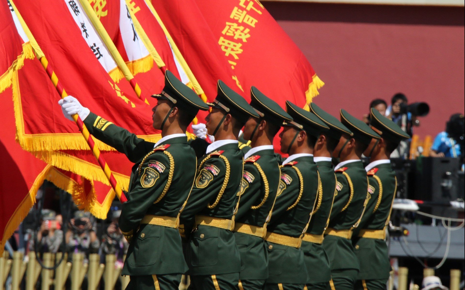 乐鱼体育app官网-中学篮球加强基本功训练提升技术水平，中学篮球训练中应注意哪些问题