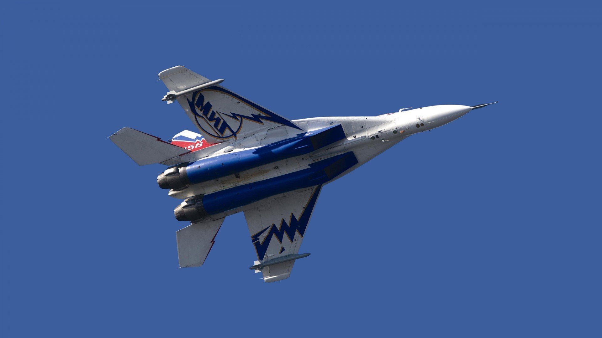 乐鱼体育平台-火箭加练后安排拉伸课程降低伤病风险，火箭拉是什么意思